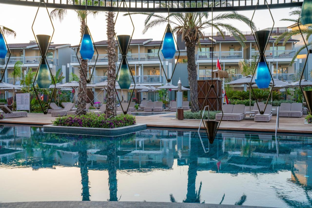ลารา บารุต คอลเลคชั่น - ออลอินคลูซีฟ Hotel อันตัลยา ภายนอก รูปภาพ Pool at the hotel